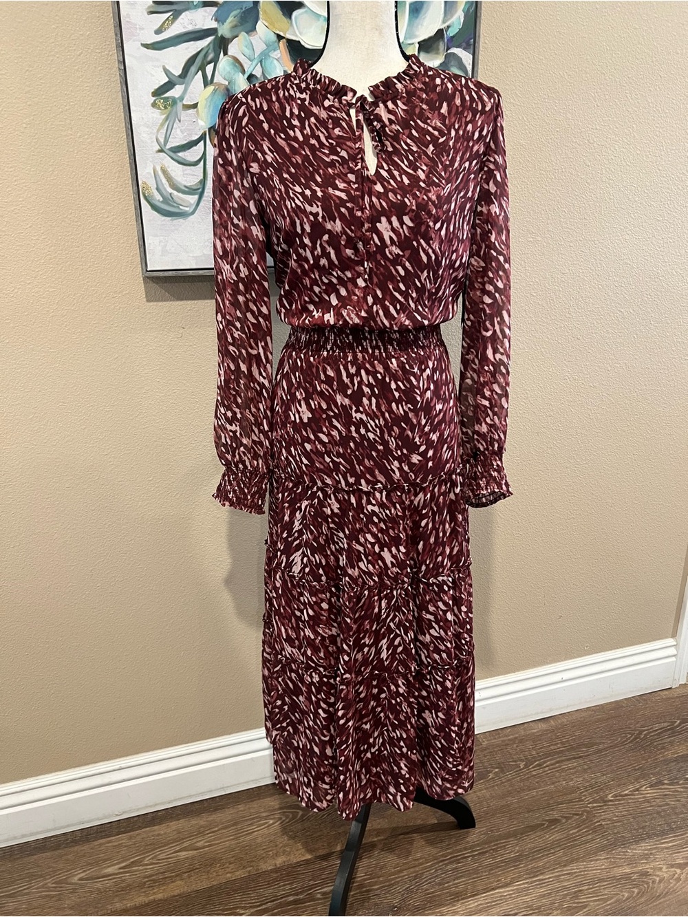 Vera Wang Burgundy and White Long Sleeve Tiered Midi Dress